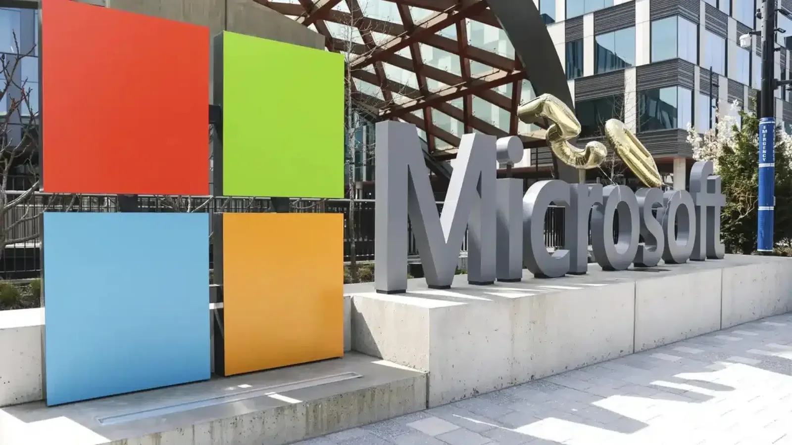 Microsoft takes up 264,000 sq ft office in Hyderabad at Rs 5.4 cr per month, one of city’s largest deals - Table Space