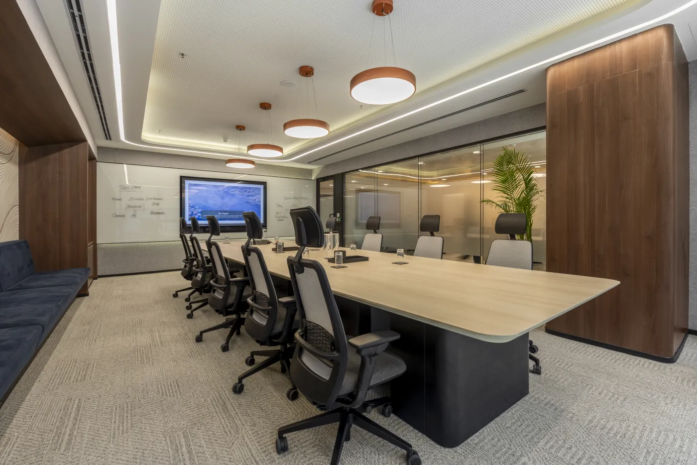 Table Space Worldmark 4 — The board room