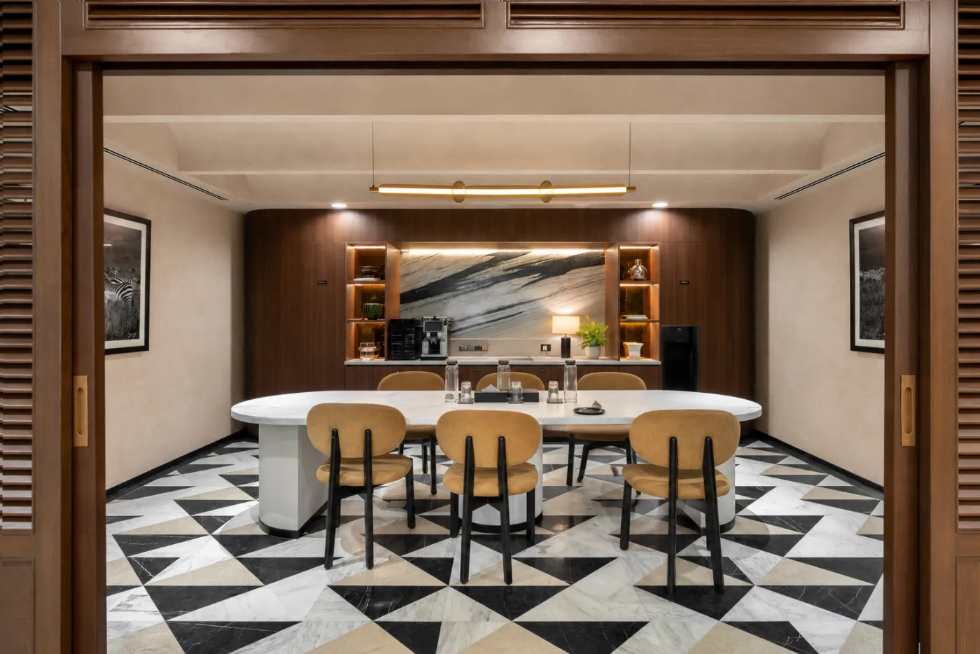 Table Space Worldmark 4 — The coffee bar